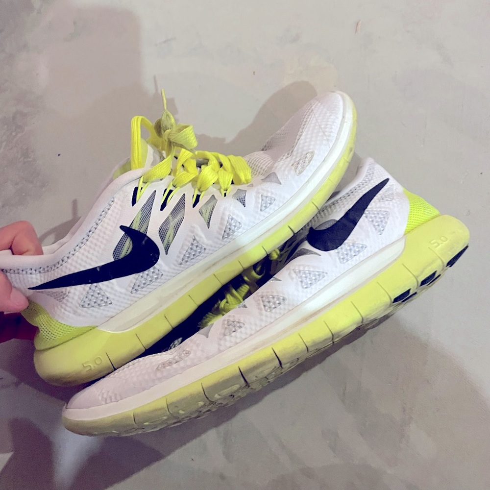 Nike free run white/volt lightly worn